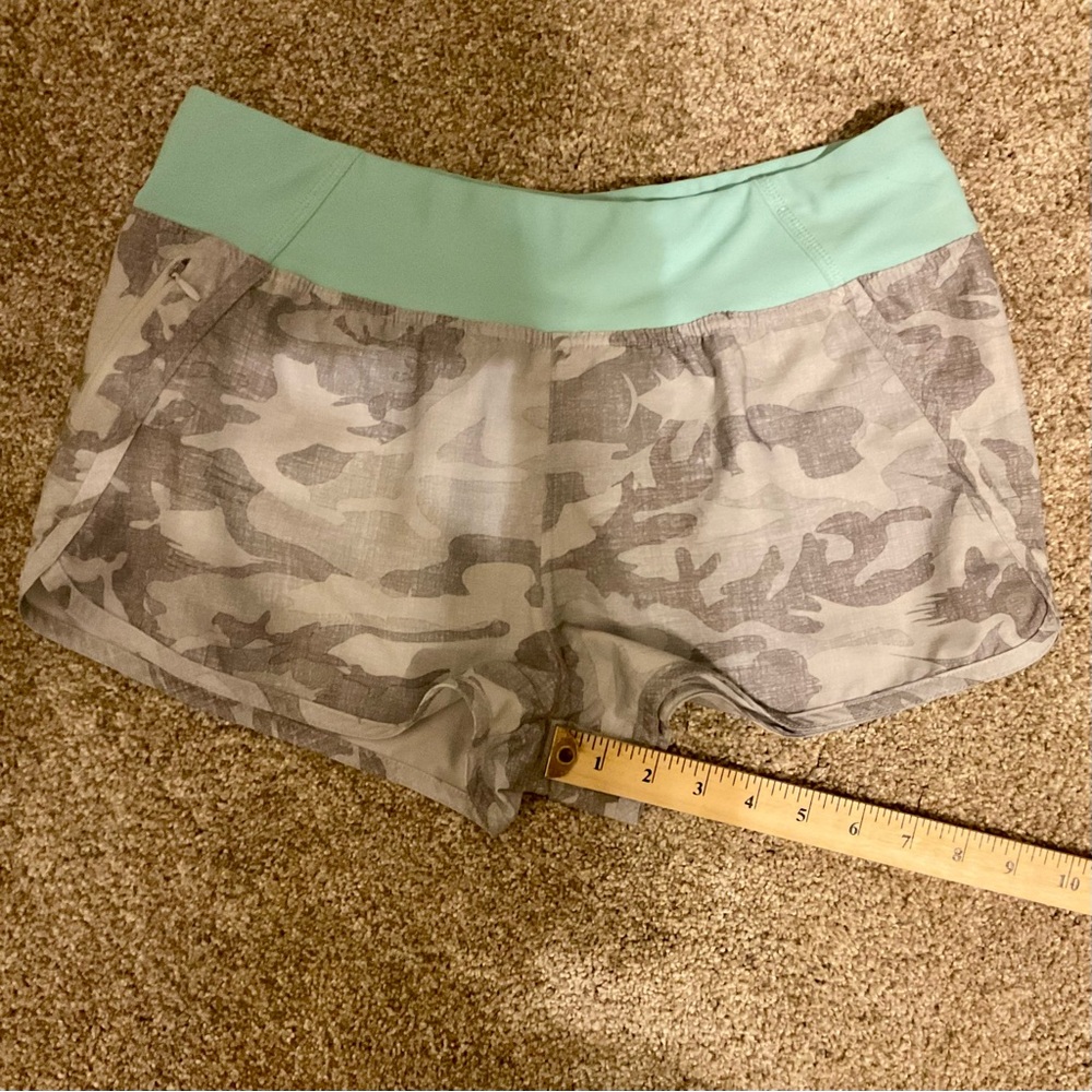 Women's Pelagic Bali Shorts - Size Medium - Picture 6 of 10